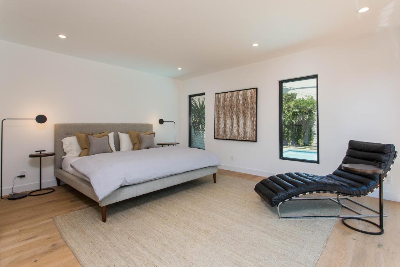 Modern With A Pool In Larchmont Village *
